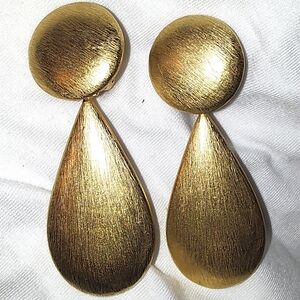 Vintage Park Lane Gold Tone Statement Clip Earrings – Large Teardrop Dangle – 80